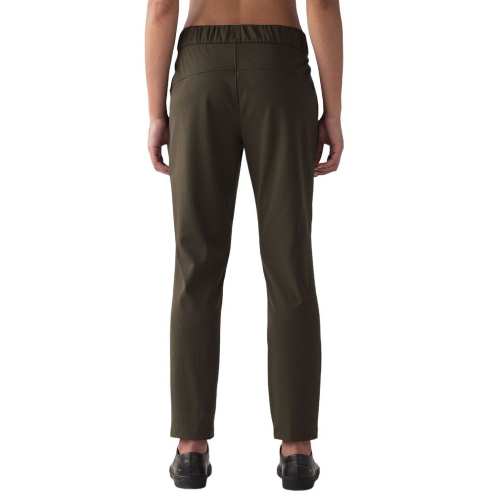 Lululemon On The Fly Pant 28" *Dark Olive - Picture 4 of 12
